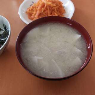 里芋と大根の味噌汁